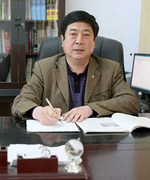 湖湘有名校 云龙有名师——天易云龙中学校长李红新简介